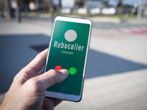 The Best Robocall Blocker Apps of 2021 - The Plug - HelloTech