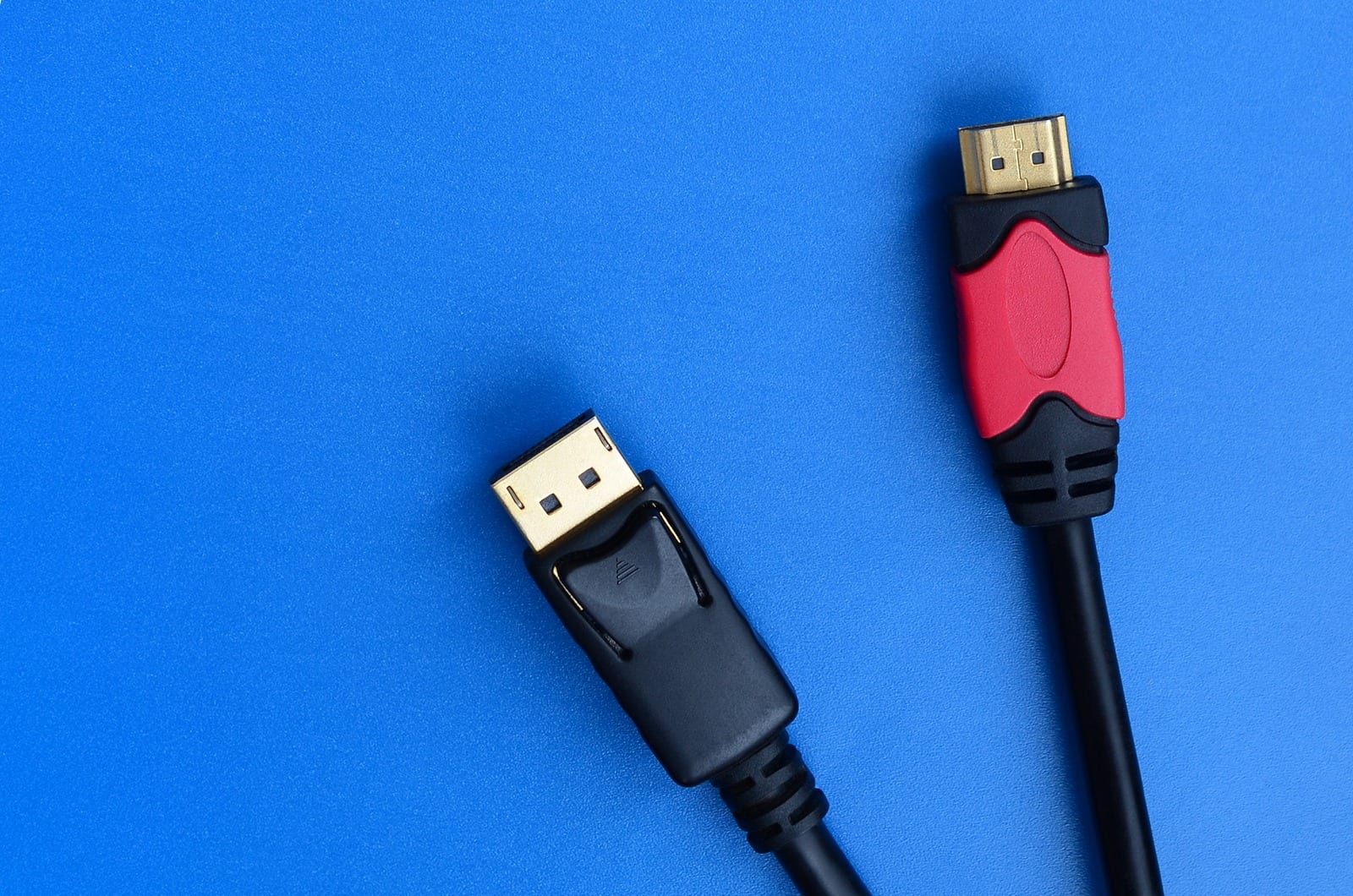 vs HDMI: Which Cable You Use? - Golden